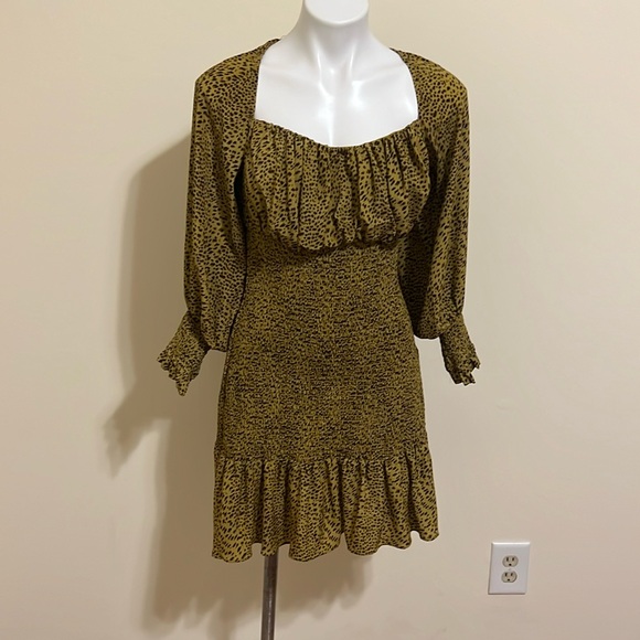 Elliatt Romance dress size L NWOT - Picture 2 of 14